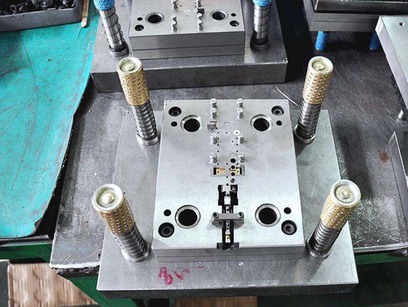 红塔模具制造-01