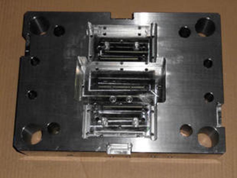 红塔精密塑料模-06